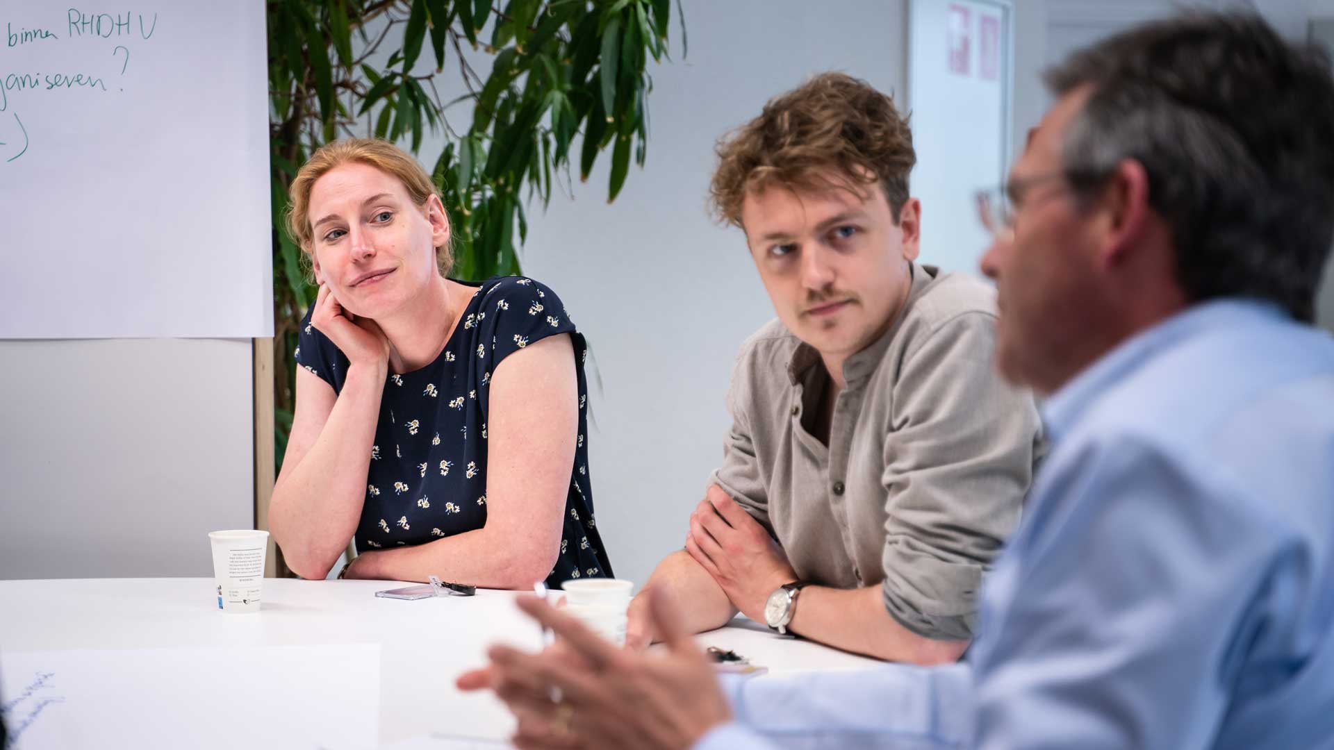 Collega's die overleggen