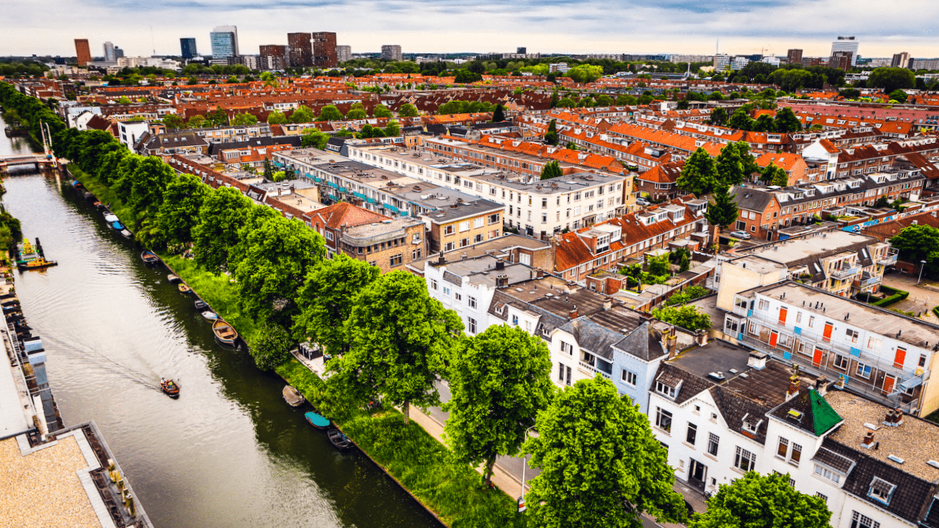 Foto van een stad vanuit de lucht