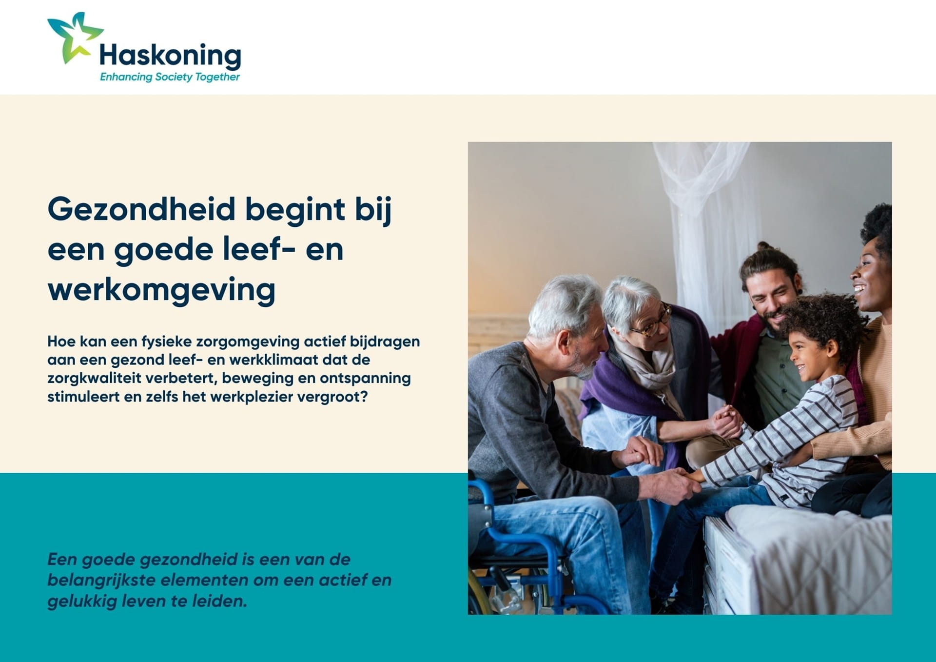 Groep mensen zit bij elkaar in een zorgomgeving