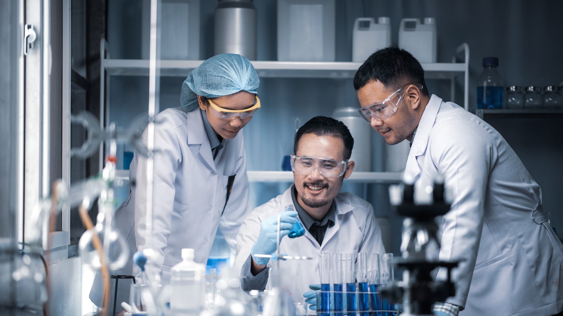 Laboratoriumontwerp, beheer farmaceutische toeleveringsketen, labontwikkeling