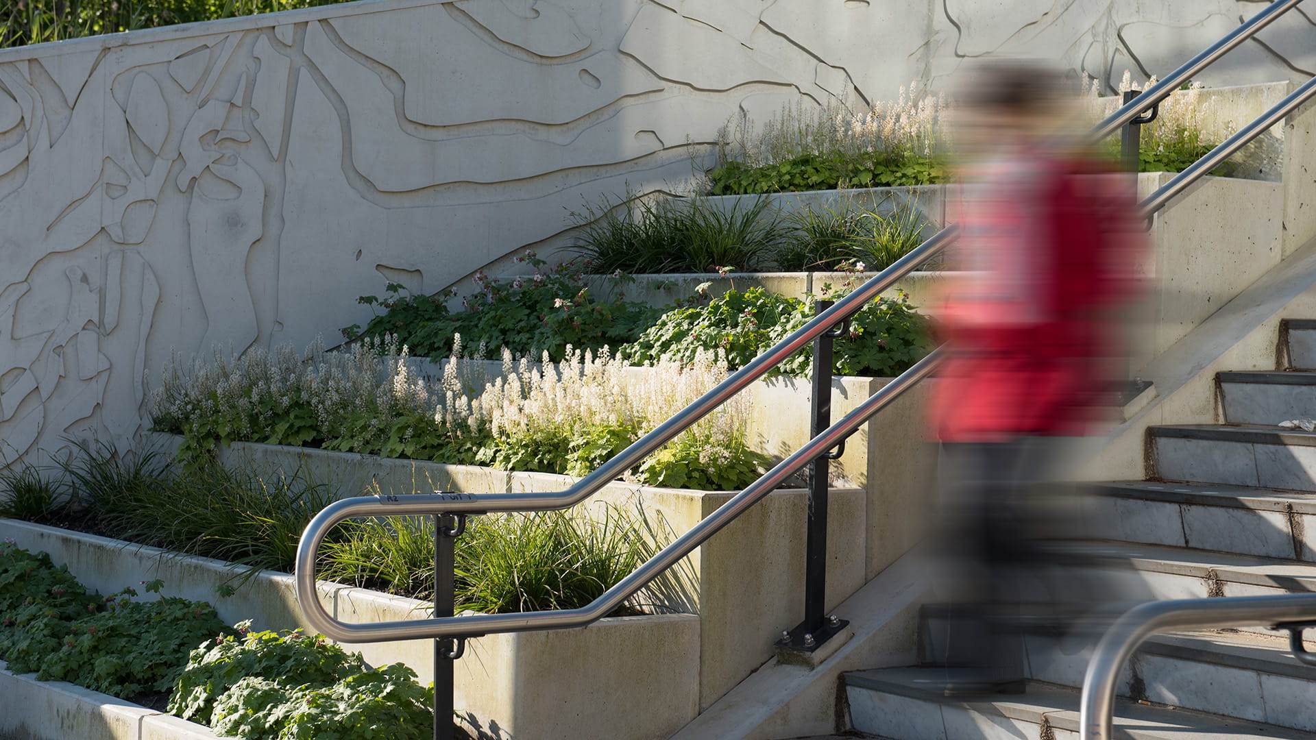 Station Dordrecht Zuid groene entree en trappen