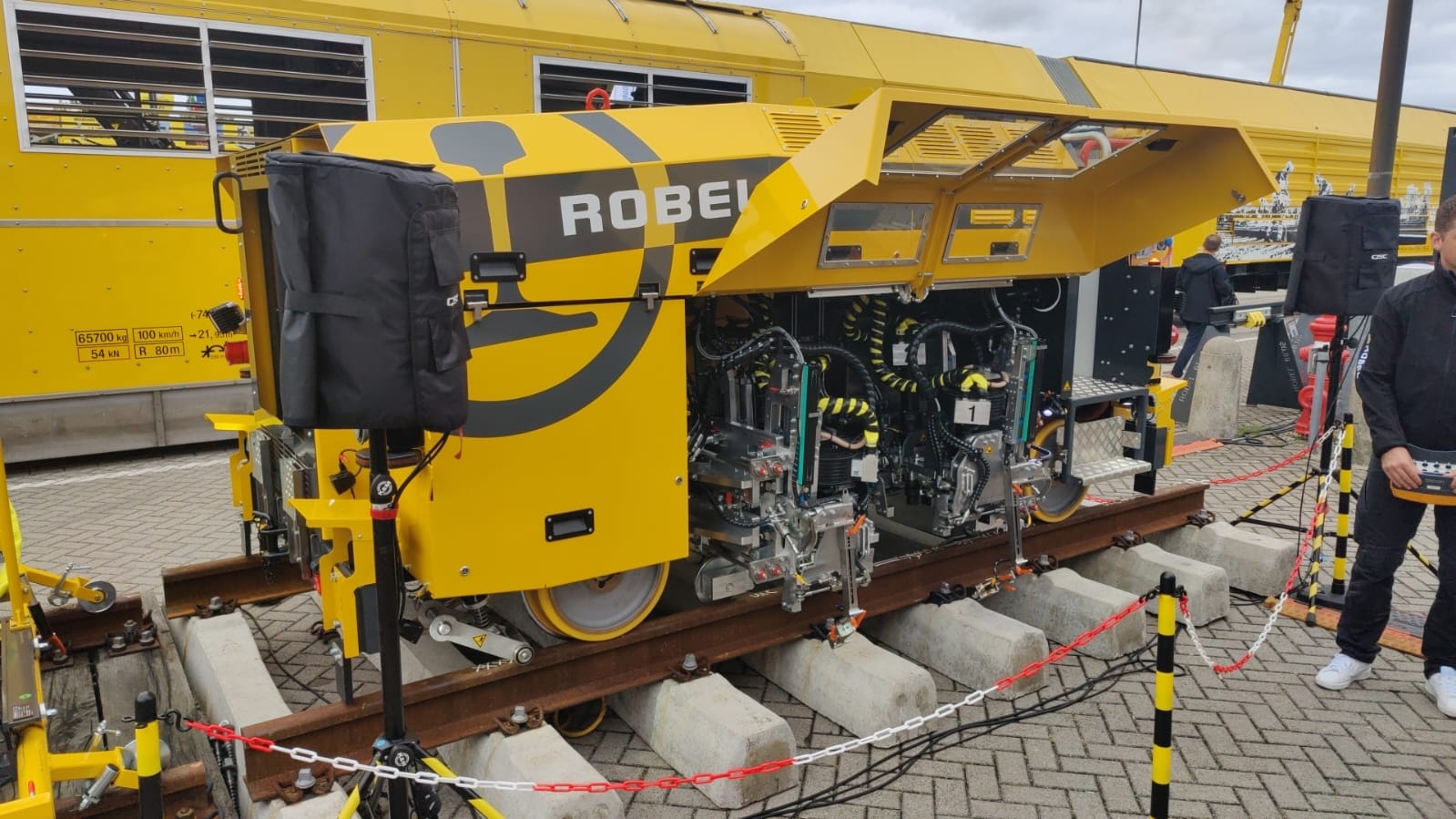 Lasrobot Robel