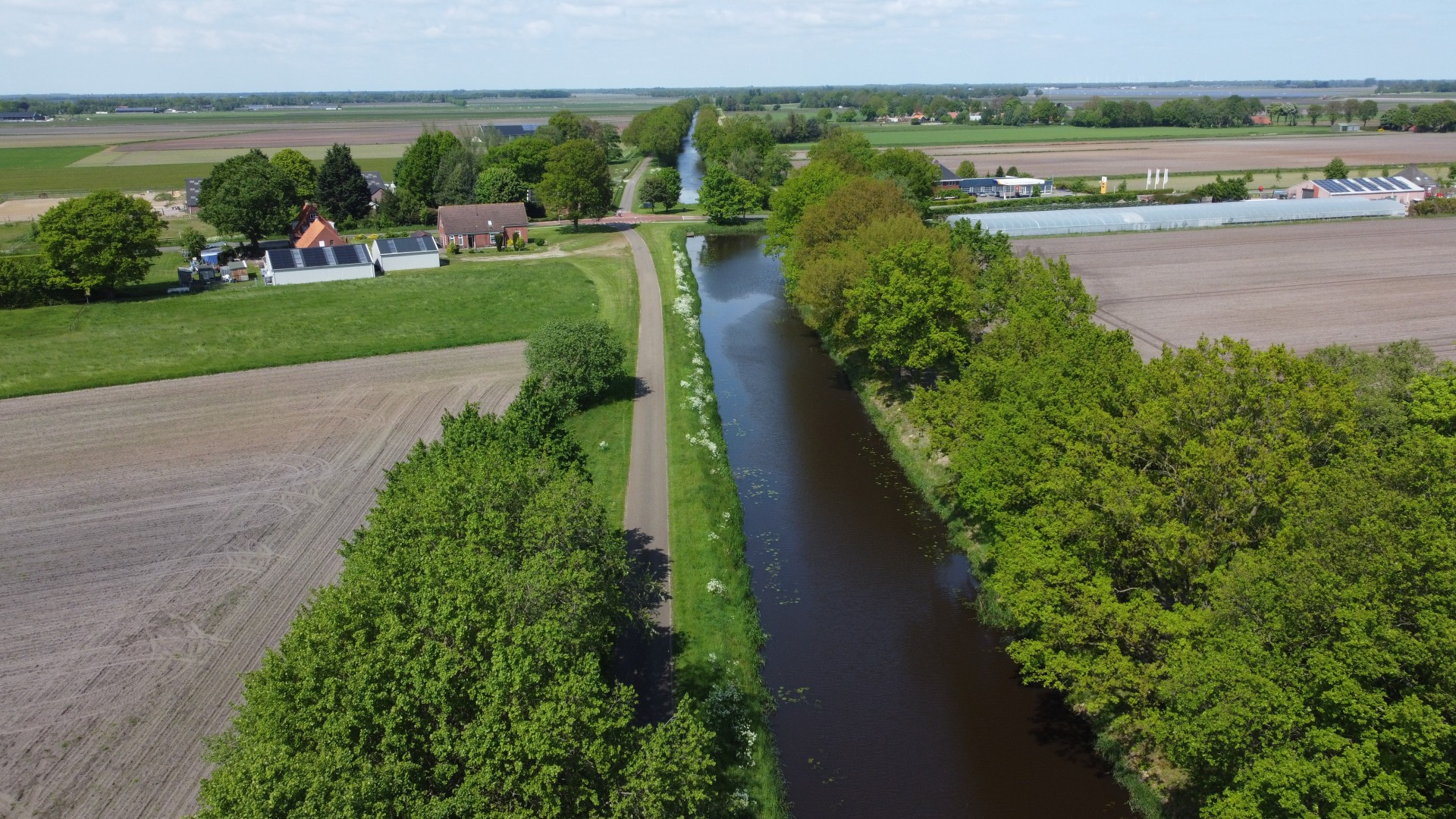 Transitie Landelijk Gebied- sloot in het midden