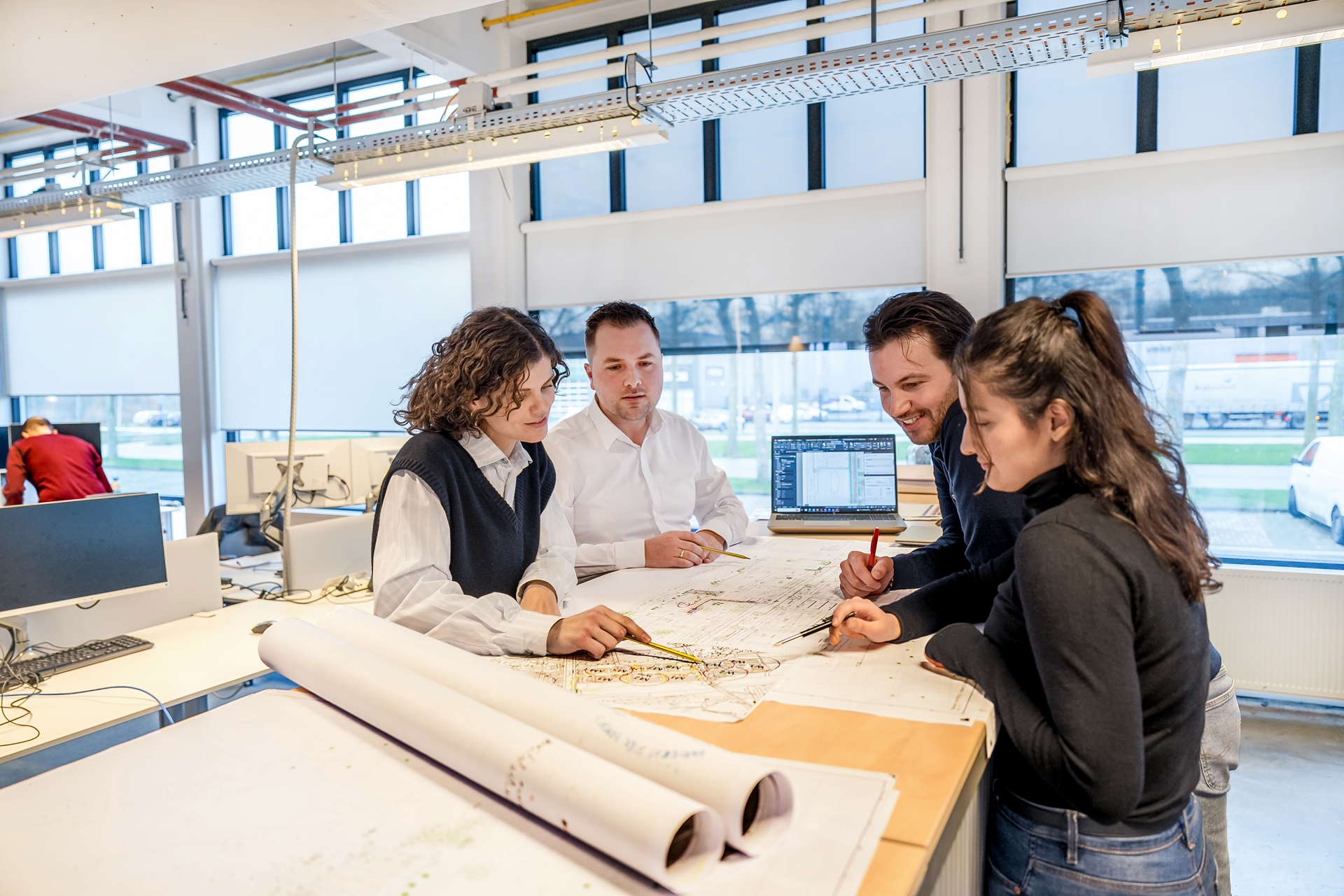 Overleg collega's kantoor Amsterdam