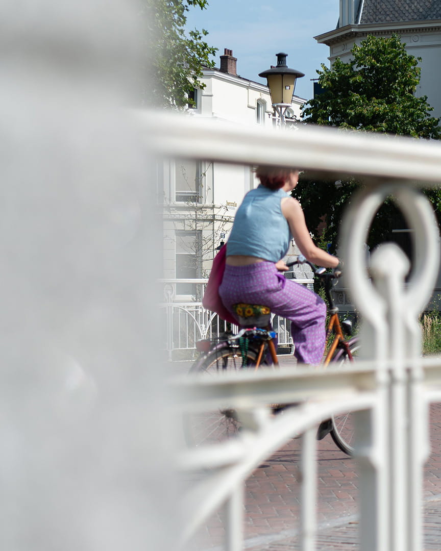 Fietser over Herenbrug Utrecht