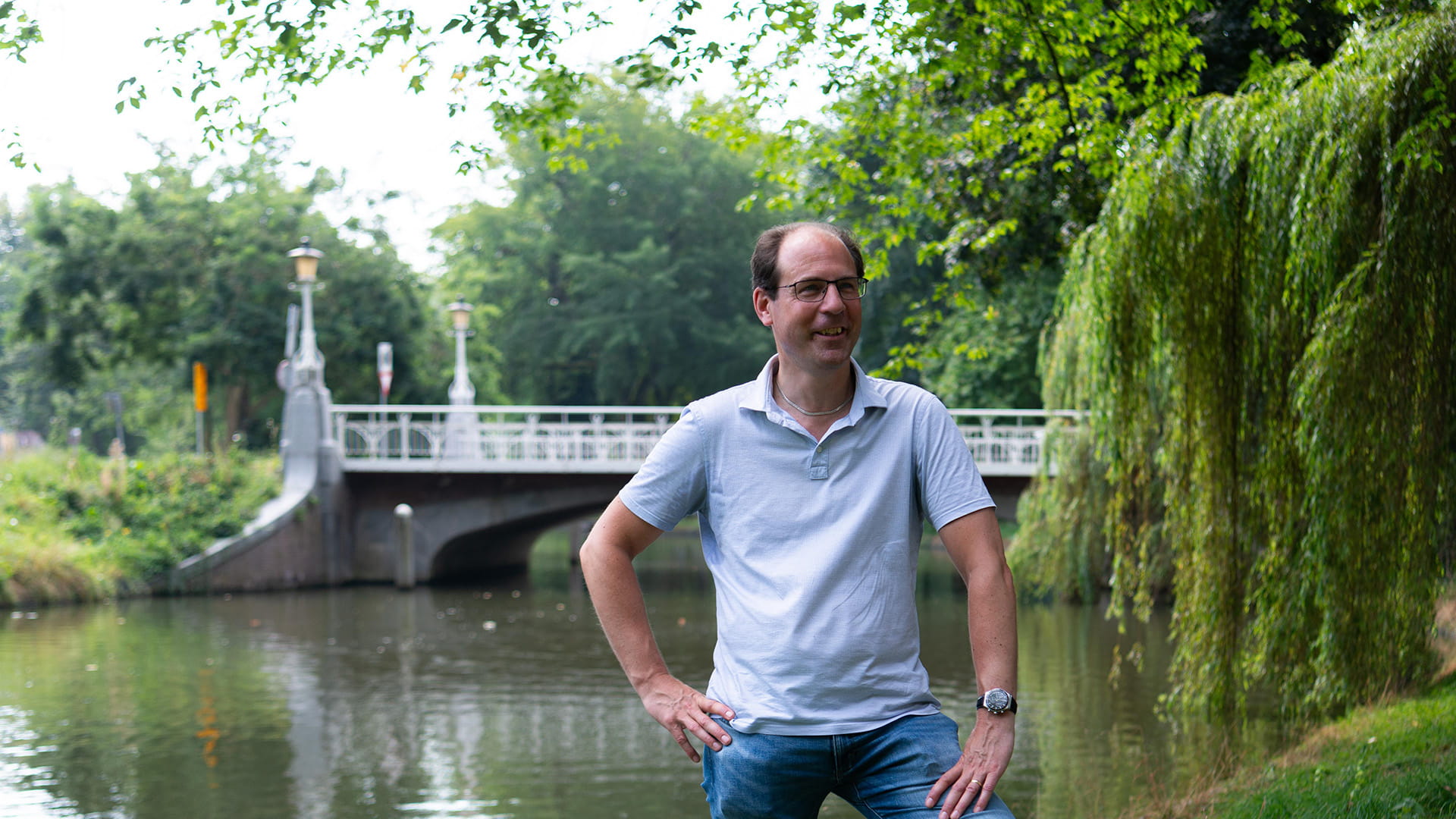Rob Vergoossen voor de Herenbrug Utrecht