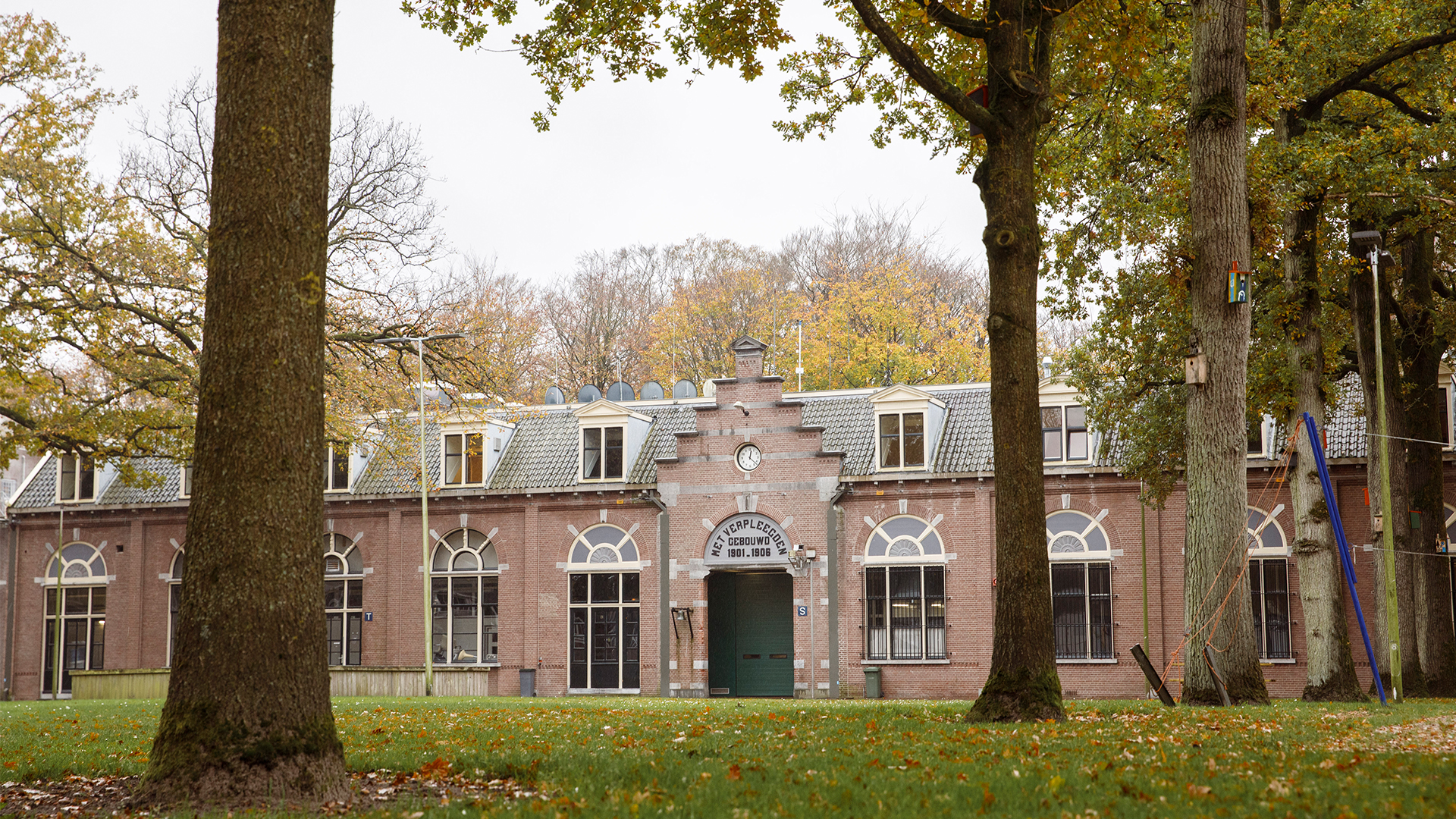 Vooraanzicht penitraire inrichting Veenhuizen locatie Norgerhaven