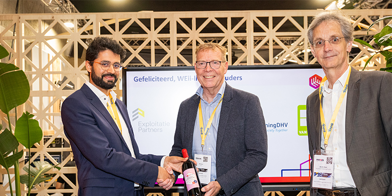 overhandiging WEiin op Provada
