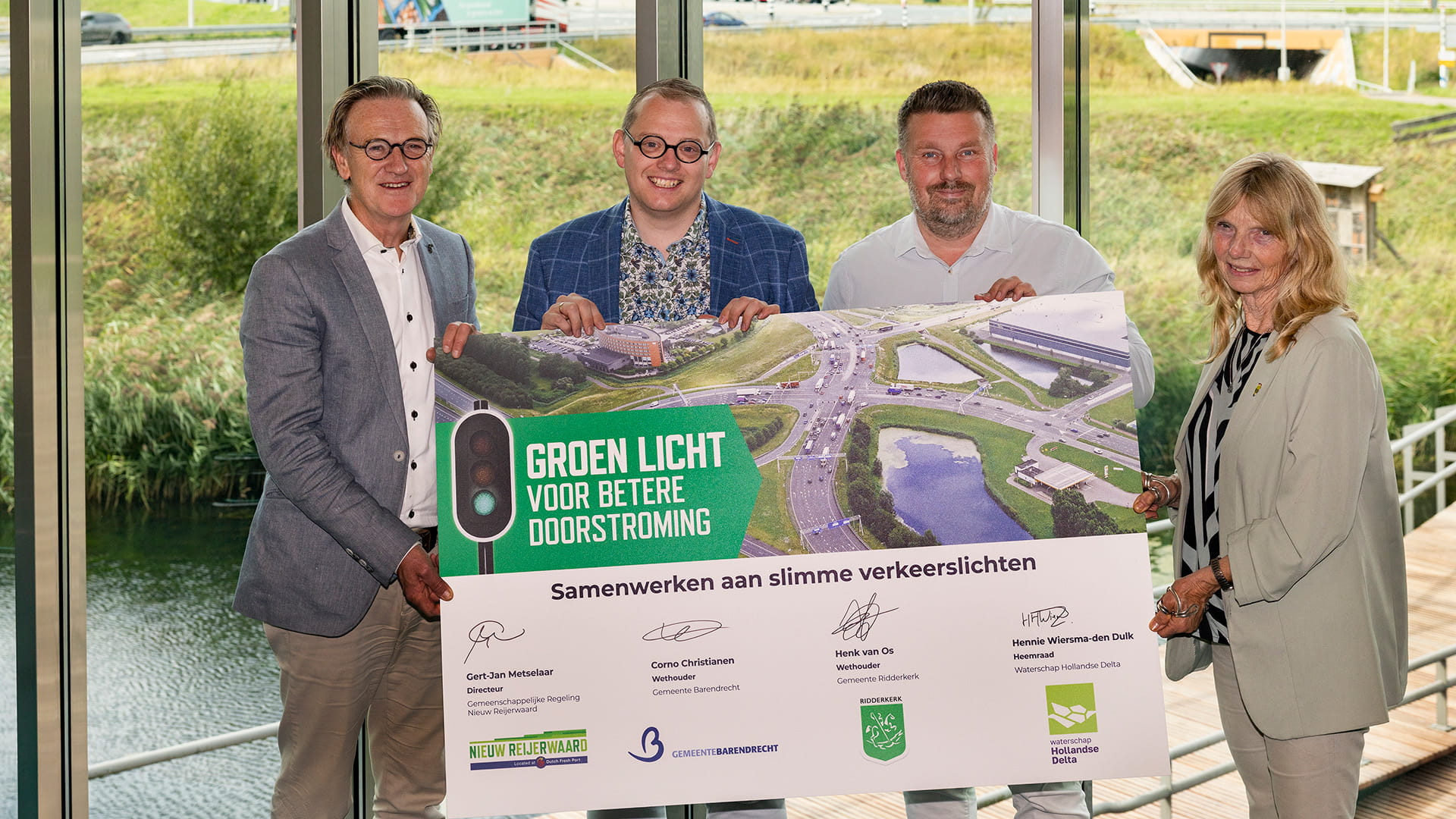 Ondertekening Flowtack Nieuw Reijerwaard