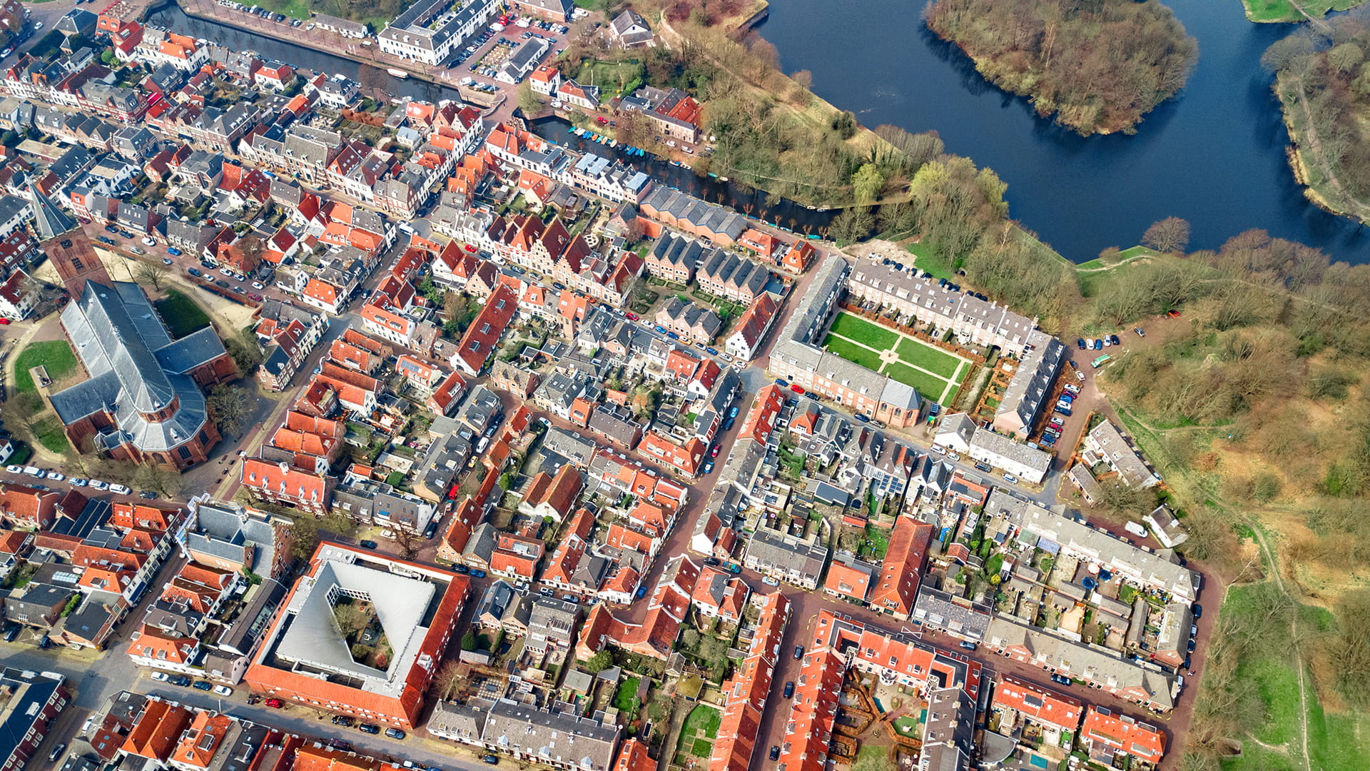 Foto van stad van boven genomen