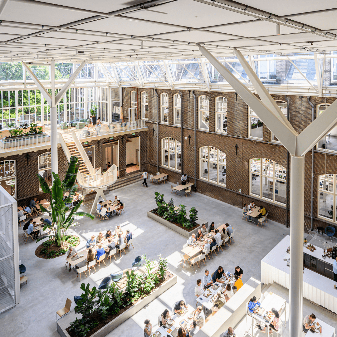 Atrium in kantoor Delft van Haskoning