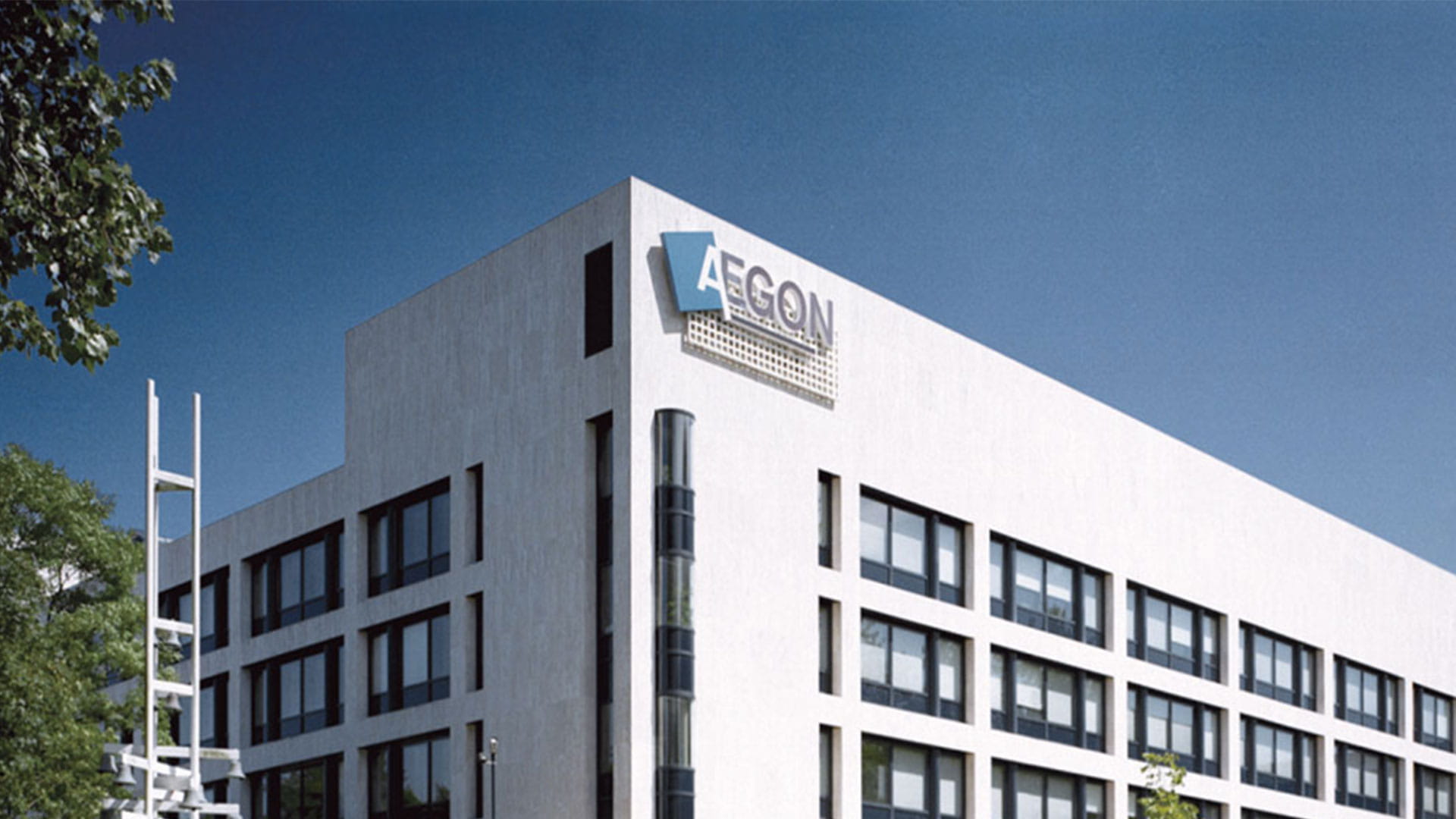 Aegon zet klanten op de eerste plek-H