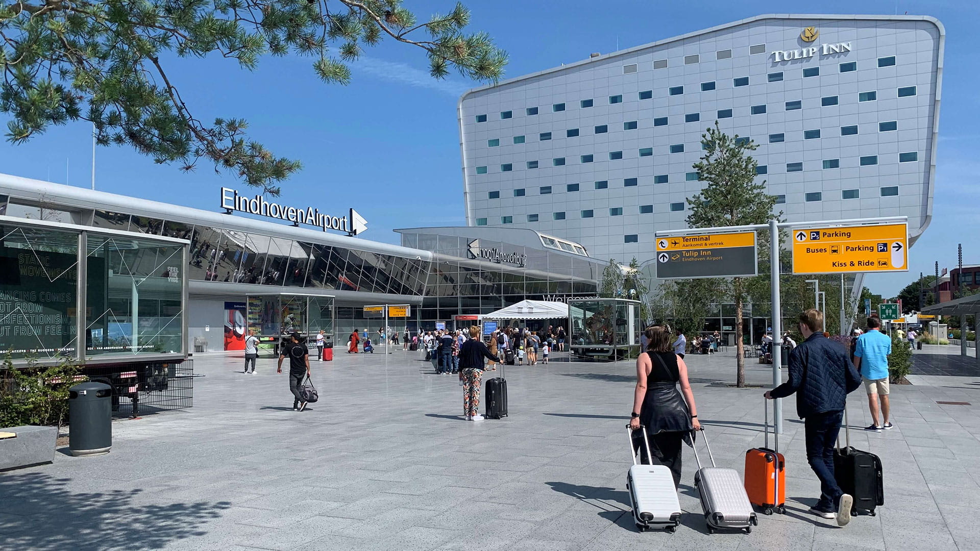 Eindhoven Airport voorterrein