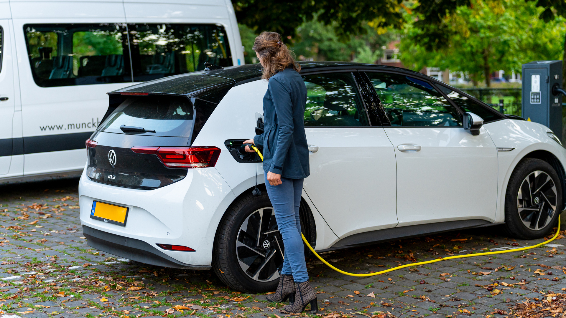 Electric vehicle charging