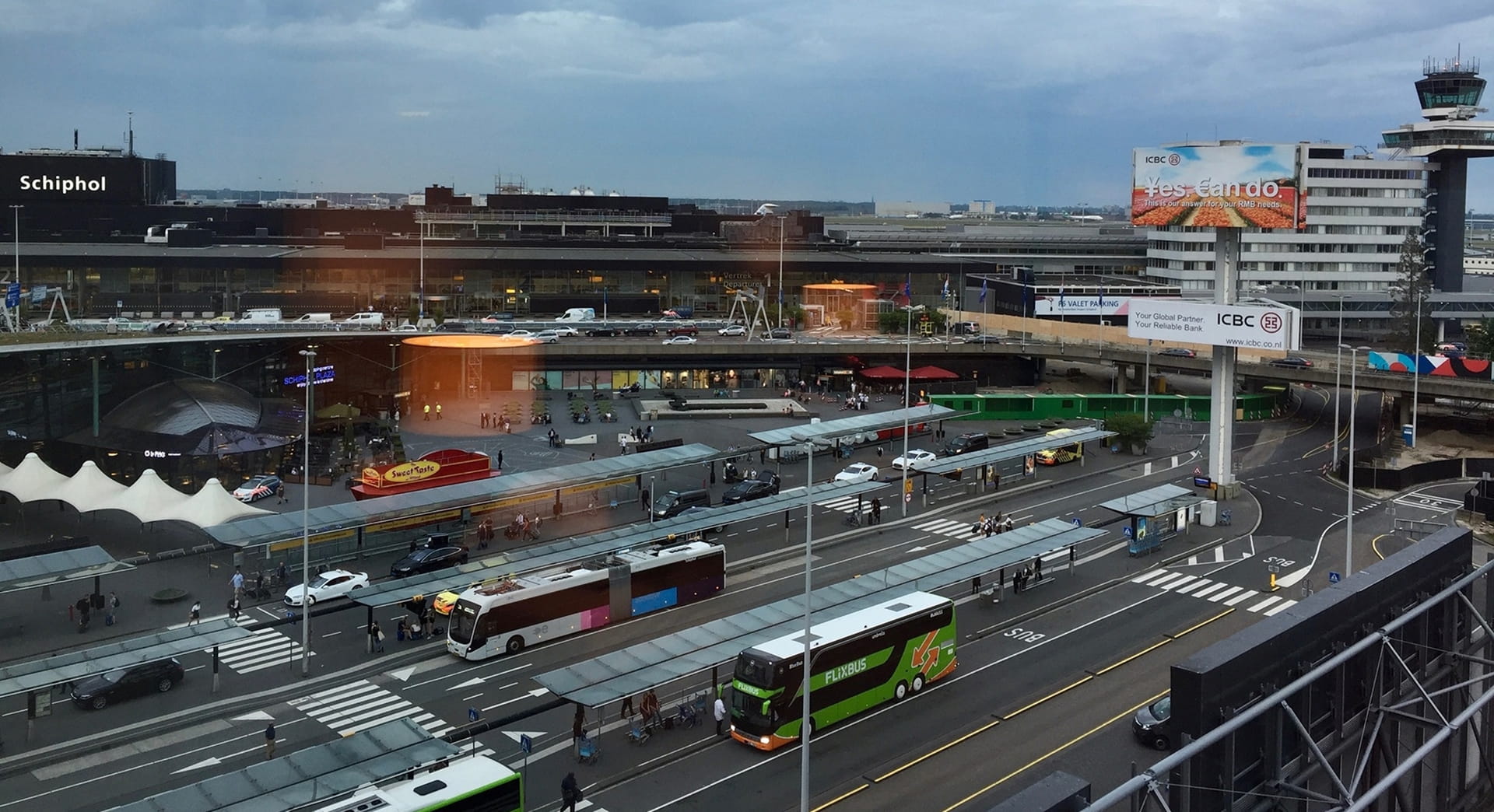 Schiphol plaza