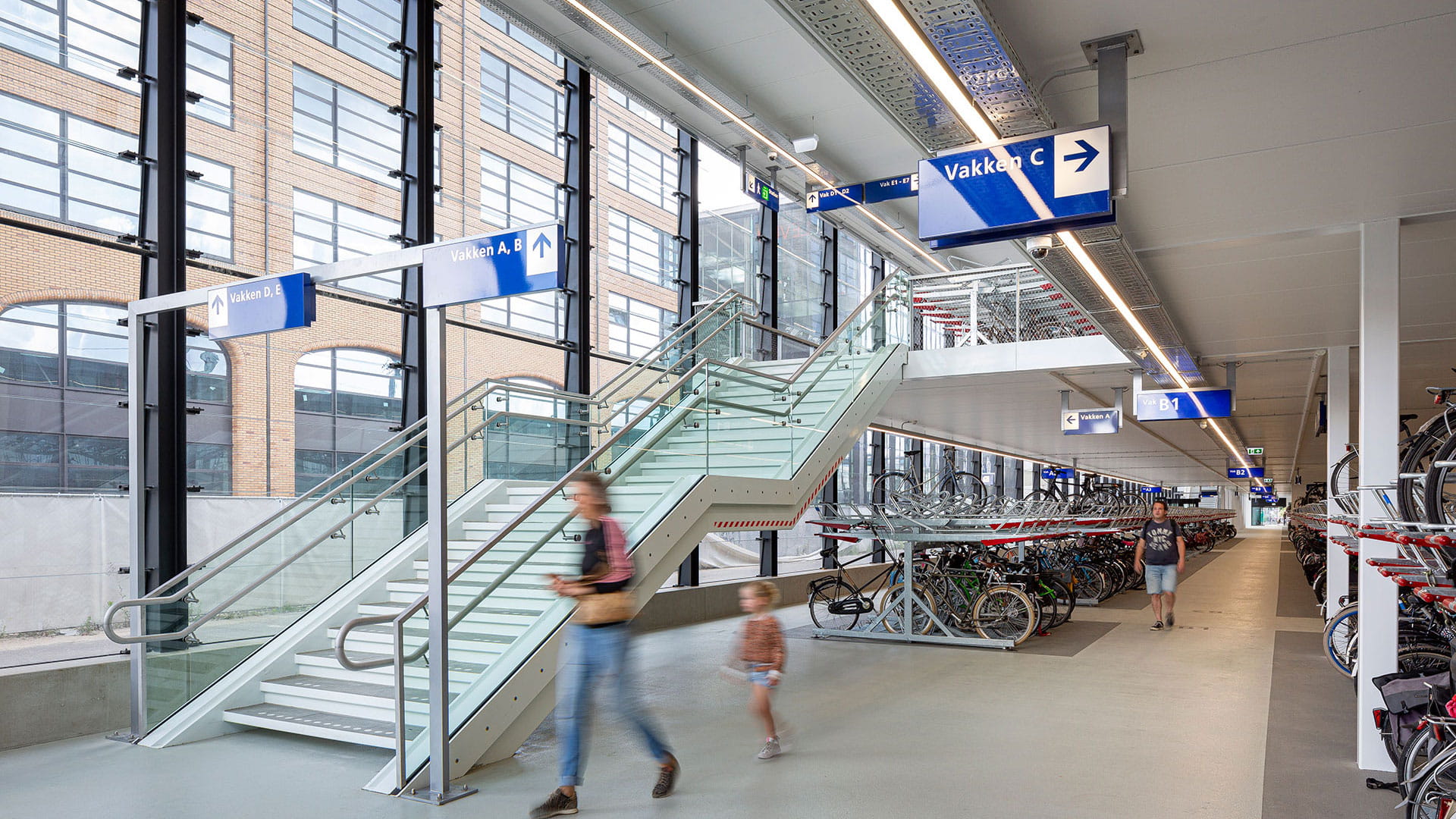 Nieuwe fietsenstallingen station Tilburg versterken duurzame mobiliteit l Haskoning