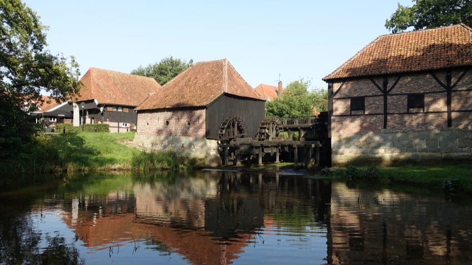 Foto van een oude watermolen in Haaksbergen