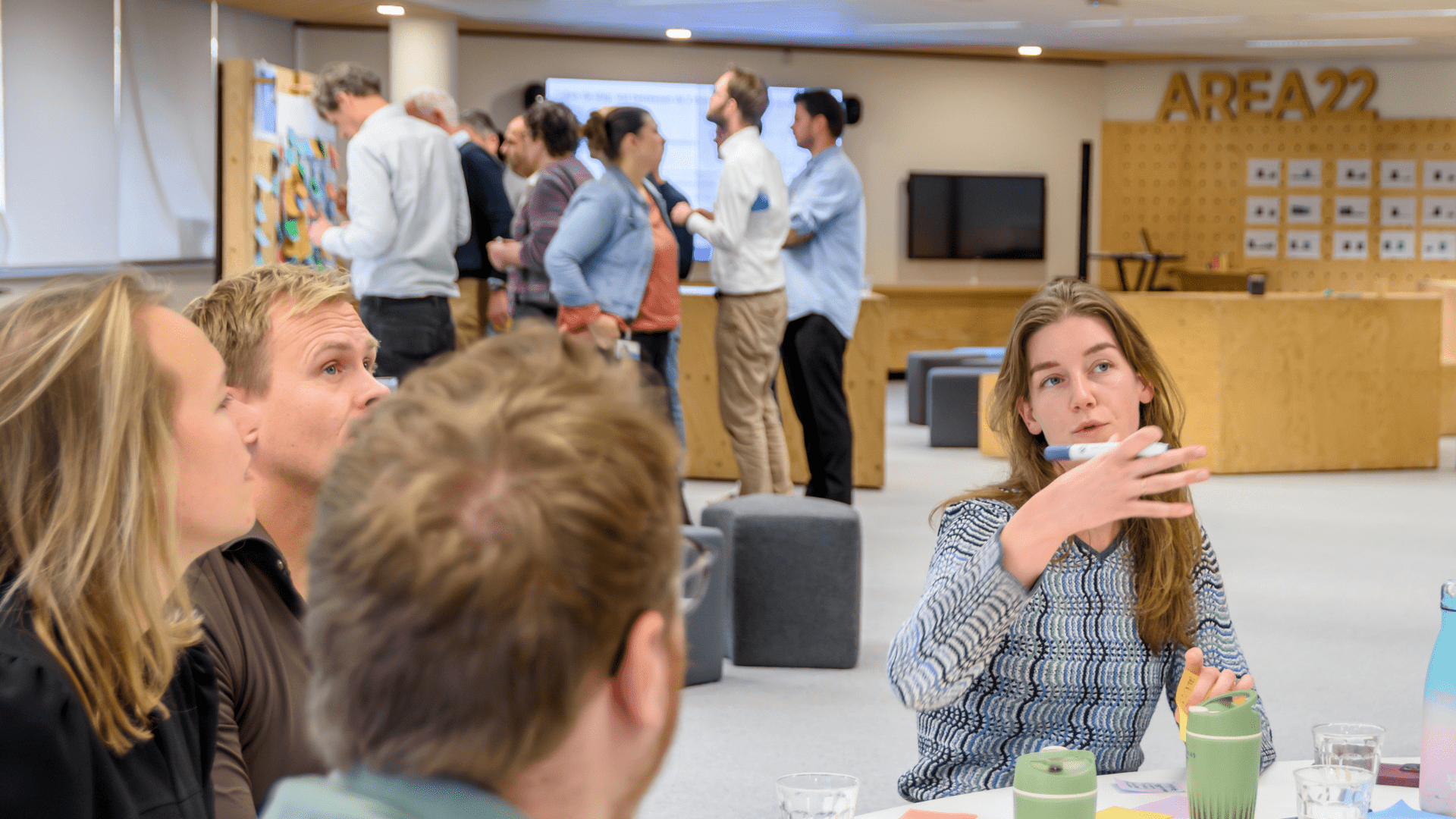 Samenwerkende professionals versterken organisatieontwikkeling door organiseren vanuit mensen en inhoud.