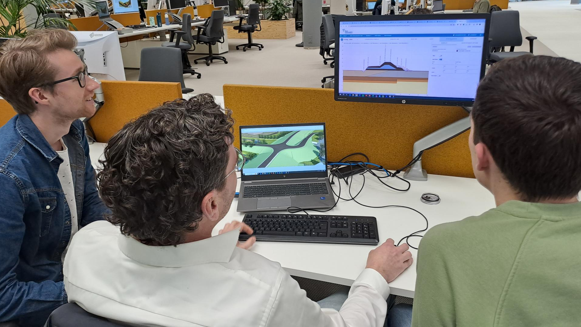 Experts are using Dike Resilient Suite in the office